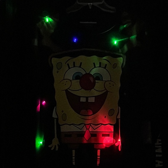 SpongeBob Holiday Sweatshirt light up - Picture 3 of 4